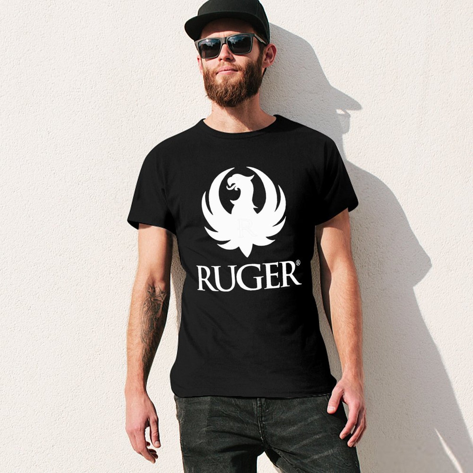 Camiseta com o logotipo da R.u - R/Anime Merchandise avaliação e preço